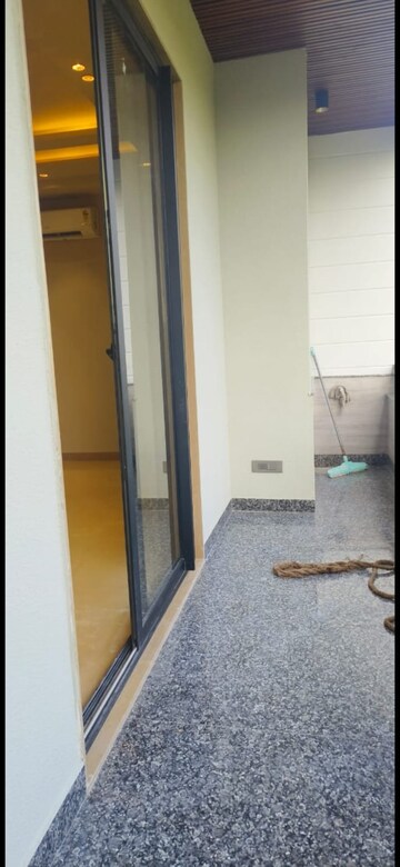 Building Lobby in 3 BHK Builder Floor at Defence Colony – for Rent