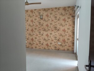 Furnished Amenities in 3 BHK Builder Floor at Bptp Park Floors ii, Sector 76 – for Sale