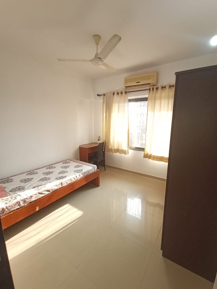 Bedroom, vastulabh-chs 3 Bedroom 1200 Sq.Ft. Apartment In Andheri East Mumbai 8819597