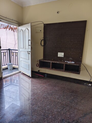 1 BHK Builder Floor For Rent in Halasuru