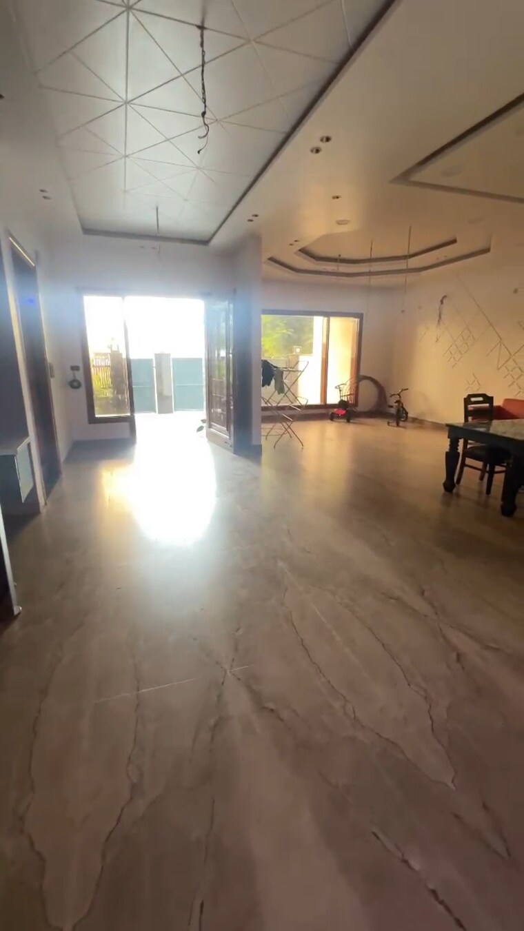 Room, wave-city 6+ Bedroom 330 Sq.Yd. Villa In Wave City Ghaziabad 8819676