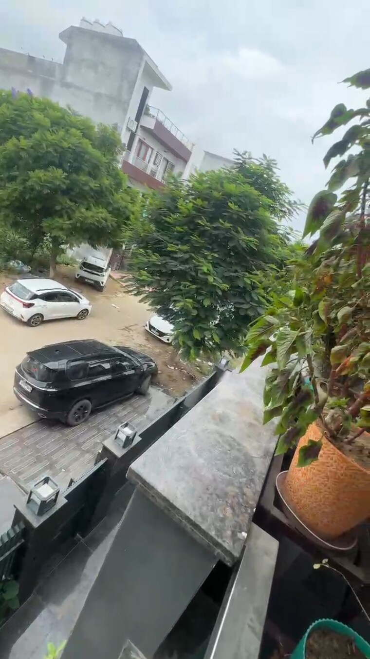 Exterior View, wave-city 6+ Bedroom 330 Sq.Yd. Villa In Wave City Ghaziabad 8819676