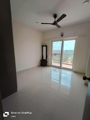 Room in 3 BHK Apartment at Candeur Signature, Varthur – for Rent