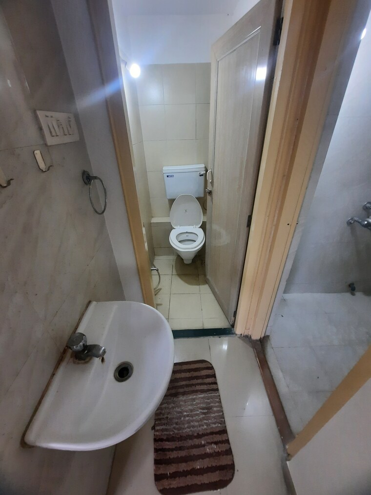 Bathroom, puraniks-one-hometown 1 Bedroom 544 Sq.Ft. Apartment In Ghodbunder Road Thane 8819680