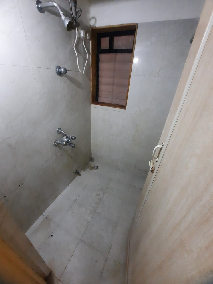 Bathroom, puraniks-one-hometown 1 Bedroom 544 Sq.Ft. Apartment In Ghodbunder Road Thane 8819680