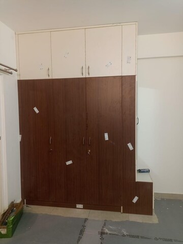 Furnished Amenities in 3.5 BHK Apartment at Prestige Waterford, Whitefield – for Rent