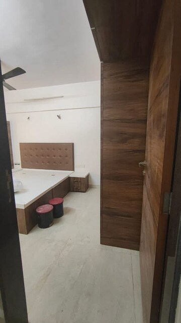 Room in 1 BHK Apartment at Om Yogeshwar, Dahisar West – for Rent