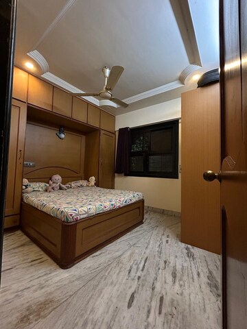 Bedroom in 2 BHK Apartment at Kalyan West – for Rent