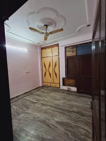 2 BHK Apartment For Rent in Max Towers, Sector 16b