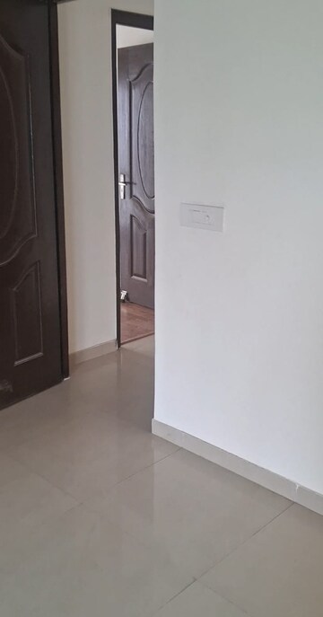 Room in 2.5 BHK Apartment at Pareena Coban Residences, Sector 99a – for Sale