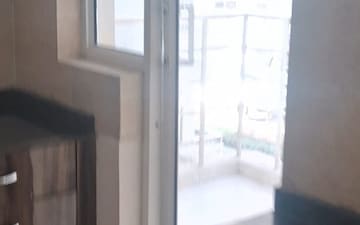 Room in 2.5 BHK Apartment at Pareena Coban Residences, Sector 99a – for Sale
