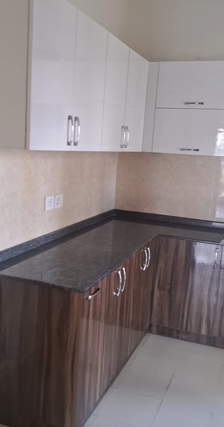 Kitchen, pareena-coban-residences 2.5 Bedroom 1550 Sq.Ft. Apartment In Sector 99a Gurgaon 8819706