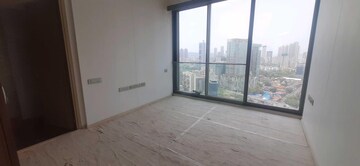 Room in 5 BHK Apartment at Rustomjee Crown, Prabhadevi – for Rent