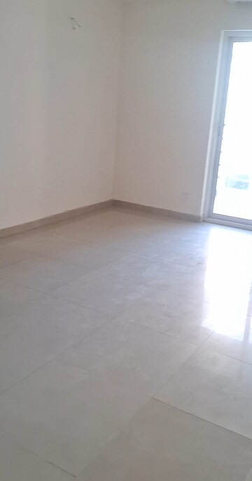 Room in 3 BHK Apartment at Pareena Coban Residences, Sector 99a – for Sale