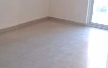 Room in 3 BHK Apartment at Pareena Coban Residences, Sector 99a – for Sale