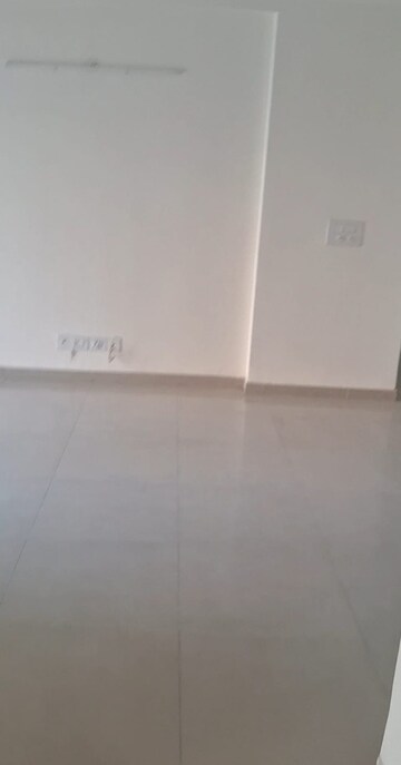 Room in 3 BHK Apartment at Pareena Coban Residences, Sector 99a – for Sale
