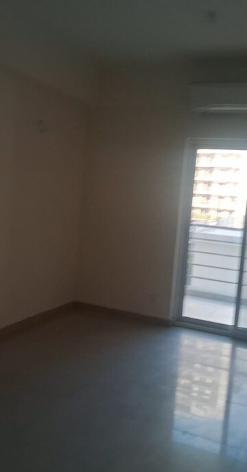 Room in 3 BHK Apartment at Pareena Coban Residences, Sector 99a – for Sale
