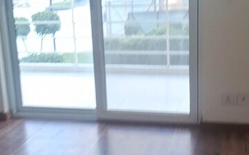 Room in 3 BHK Apartment at Pareena Coban Residences, Sector 99a – for Sale