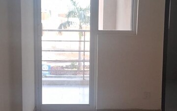 Room in 3 BHK Apartment at Pareena Coban Residences, Sector 99a – for Sale