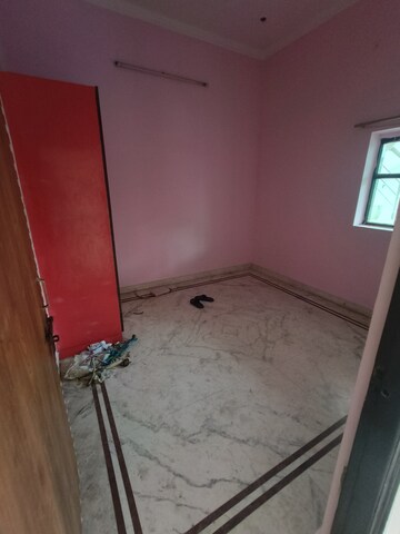 Room in 2 BHK Builder Floor at Sector 56 – for Rent