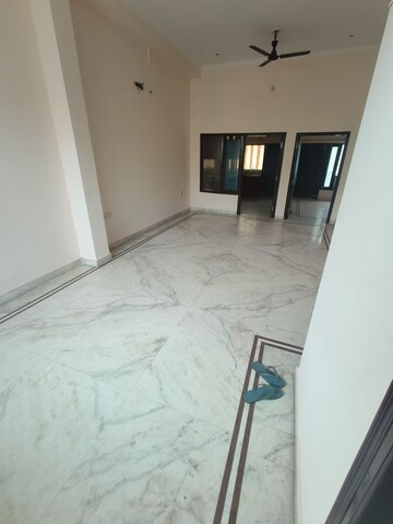 Room in 2 BHK Builder Floor at Sector 56 – for Rent