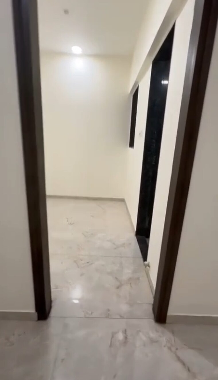 Other, kandivali east 2 Bedroom 323 Sq.Yd. Apartment In Kandivali East Mumbai 8819870