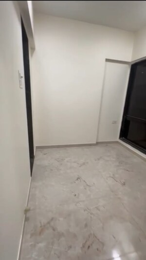 2 BHK Apartment For Sale in Kandivali East