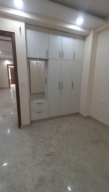 Room in 3 BHK Builder Floor at Fidato Honour Homes, Sector 89 – for Rent