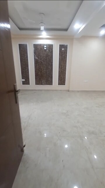 Room in 3 BHK Builder Floor at Fidato Honour Homes, Sector 89 – for Rent