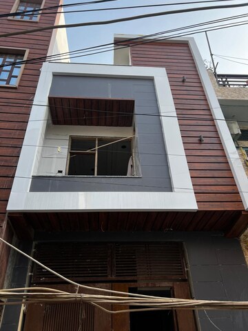 3 BHK Builder Floor – Exterior View View at Dwarka Mor - for Rent