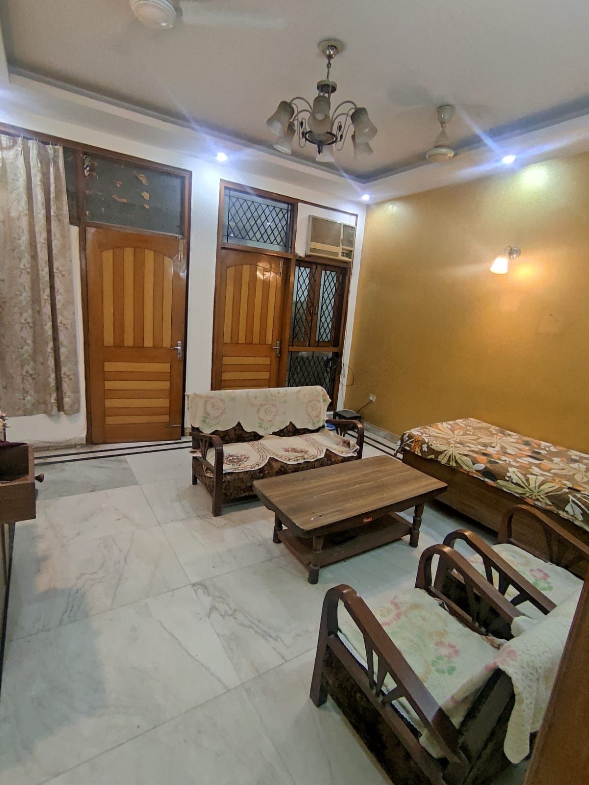 2 BHK Apartment For Rent in R J Real Estate Consultan