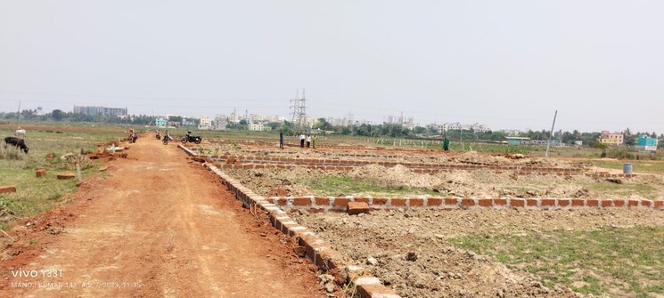 undefined, sector 48  300 Sq.Mt. Plot In Sector 48 Noida 8820387
