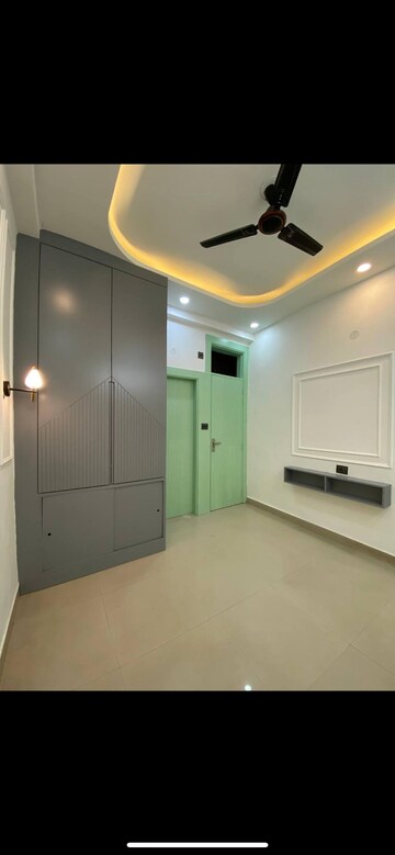 Room in 2 BHK Builder Floor at Niti Khand I – for Sale