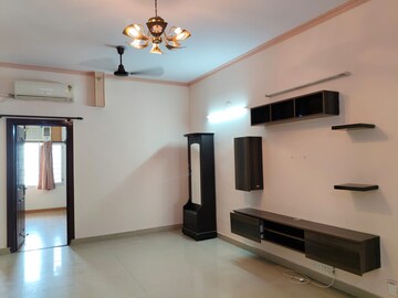 Furnished Amenities in 2 BHK Apartment at Jaipuria Sunrise Plaza, Ahinsa Khand 1 – for Rent