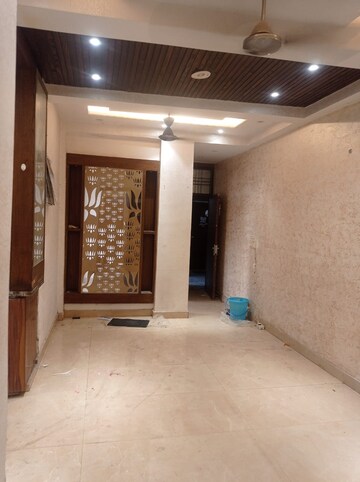 Room in 2 BHK Apartment at Shakti Khand – for Rent