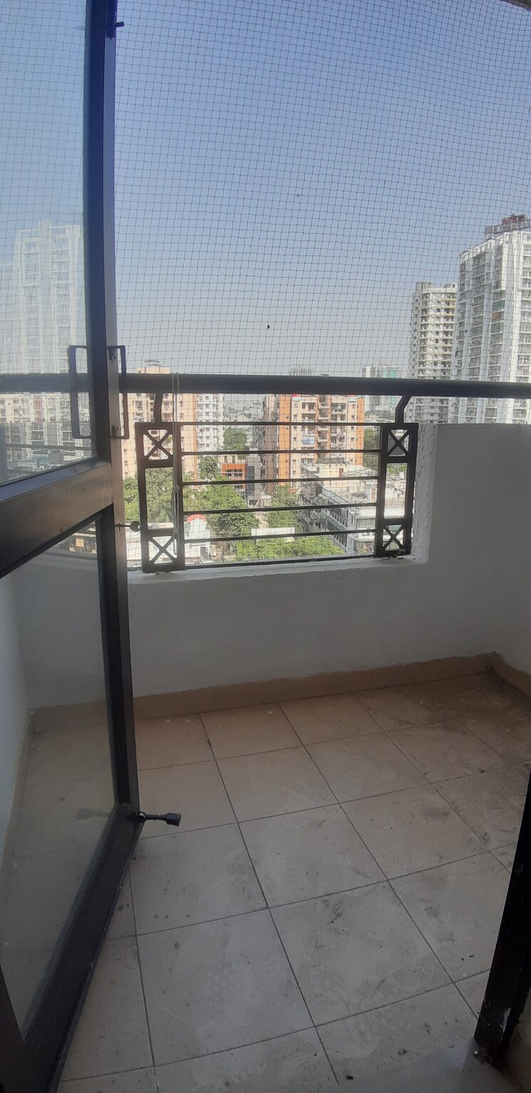 Balcony, ramprastha-zen-spire 3 Bedroom 1700 Sq.Ft. Apartment In Vaishali Extension Ghaziabad 8820531