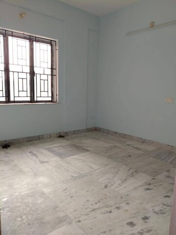 Room in 2 BHK Apartment at Fabulous Uno, Keshtopur – for Rent