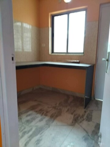 Room in 2 BHK Apartment at Fabulous Uno, Keshtopur – for Rent