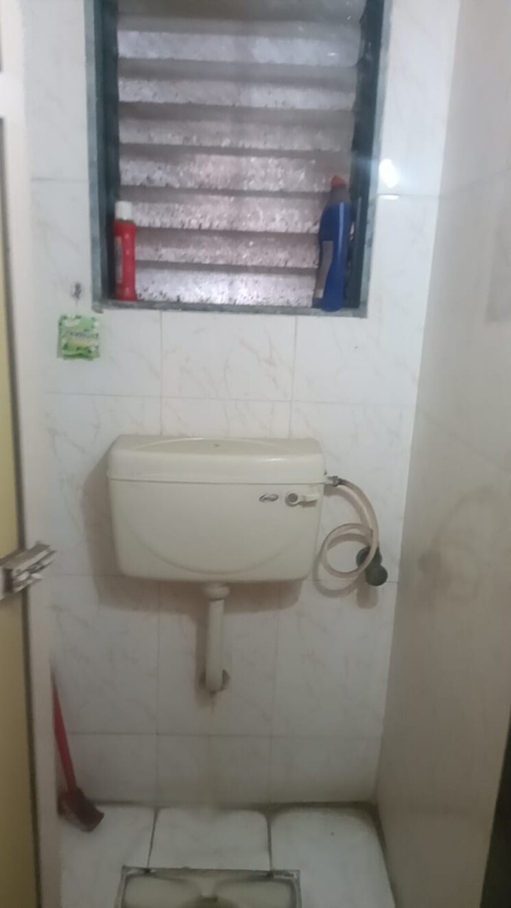Bathroom, yashraj-park-chs 1 Bedroom 400 Sq.Ft. Apartment In Kasarvadavali Thane 8820562