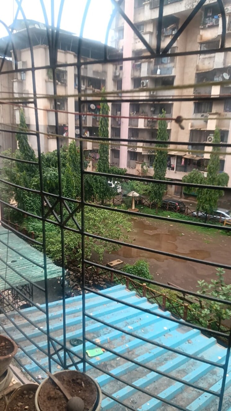 Balcony, yashraj-park-chs 1 Bedroom 400 Sq.Ft. Apartment In Kasarvadavali Thane 8820562
