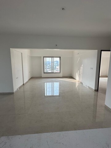 Room in 3 BHK Apartment at Silver Leaf II, Shivajinagar – for Rent