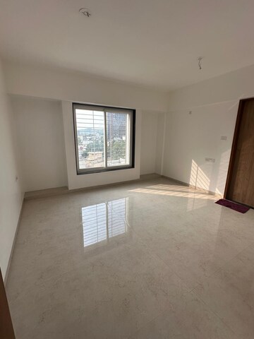 Room in 3 BHK Apartment at Silver Leaf II, Shivajinagar – for Rent
