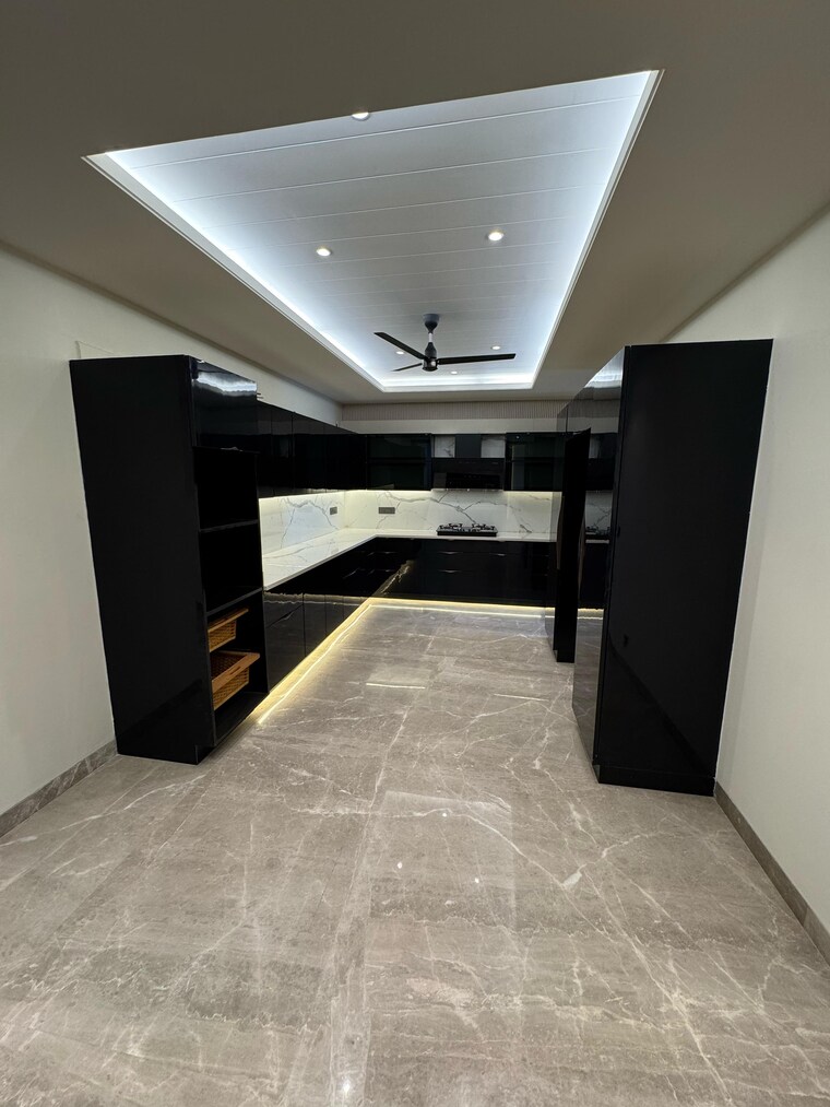 Kitchen, dlf phase i 4 Bedroom 402 Sq.Yd. Builder Floor In Dlf Phase I Gurgaon 8820596