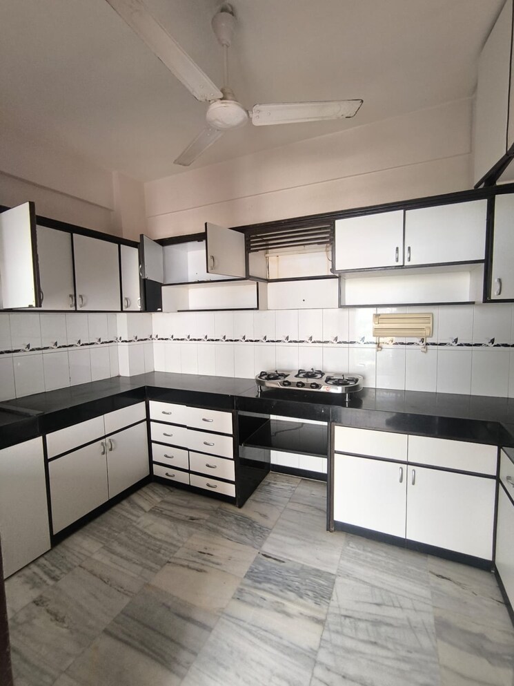 Kitchen, pr-kumud 3 Bedroom 1600 Sq.Ft. Apartment In Khar West Mumbai 8820593