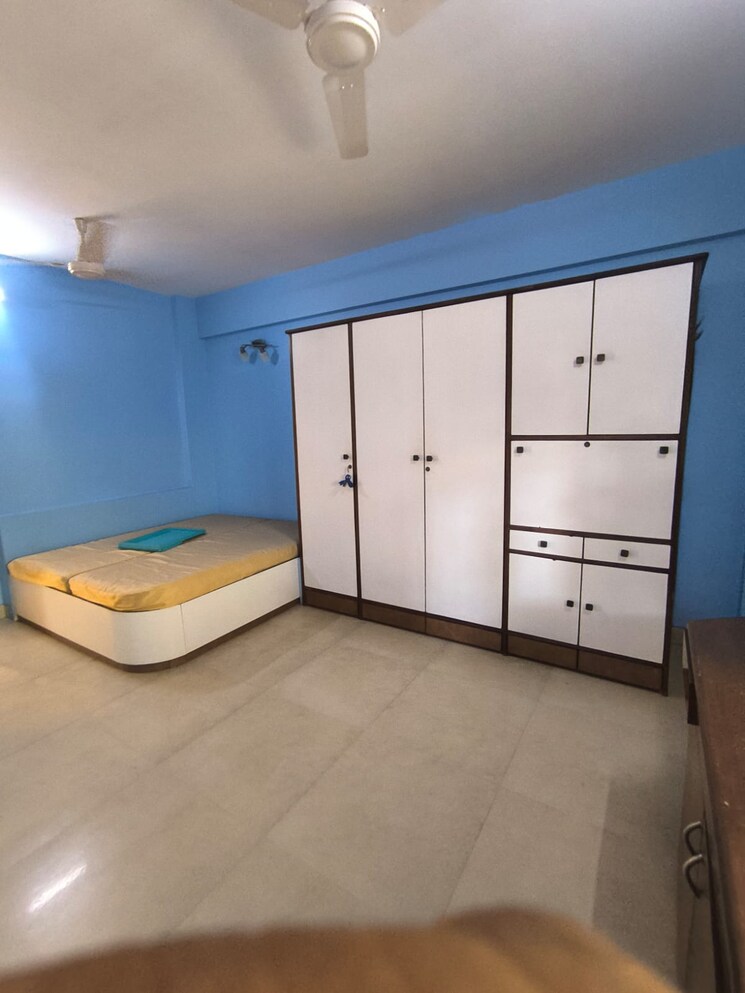 Room, pr-kumud 3 Bedroom 1600 Sq.Ft. Apartment In Khar West Mumbai 8820593