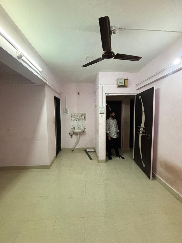 Room, karve nagar 1 RK 650 Sq.Ft. Apartment In Karve Nagar Pune 8820598