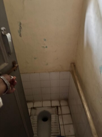 Bathroom in 1 BHK Apartment at Karve Nagar – for Rent