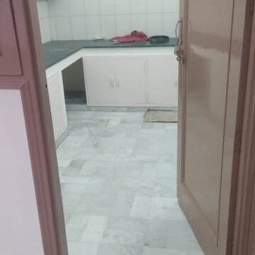 Bathroom in 2 BHK Builder Floor at Jaipuria Plaza, Sector 26 – for Rent