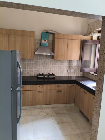 Kitchen in 2 BHK Builder Floor at Sector 43 – for Rent