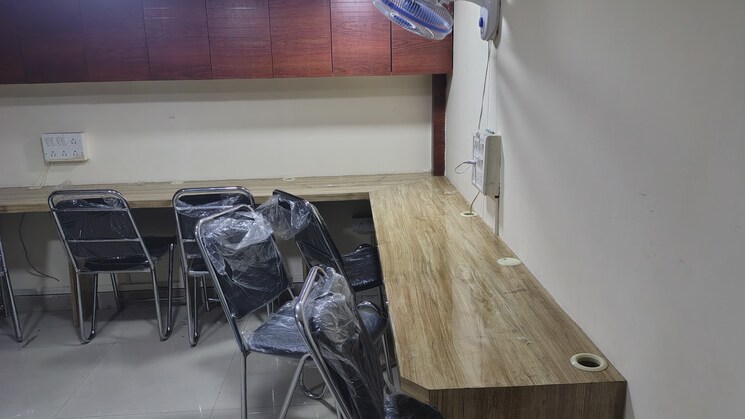 Team Area, haware-fantasia Commercial Office Space 200 Sq.Ft. In Vashi Sector 28 Navi Mumbai 8820630